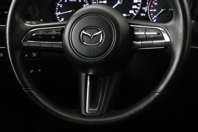 Mazda 3 2.0 SkyActiv-X Luxury | Head-Up | Leder | Stoel & stuurverwarming | Trekaak | Carplay | BOSE Sound | Adaptive cruise | Camera | Memory | Navigatie | Full LED | Keyless