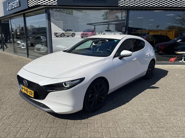 Mazda 3 2.0 e-SkyActiv-X M Hybrid 186 Luxury , Leder, Bose, PDC, Camera, Adap. Cruise, Navi, Apple Carplay, HUD, Clima, Stoelverwarming, Stuurverwarming, LMV 18 Inch