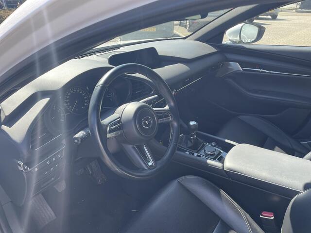 Mazda 3 2.0 e-SkyActiv-X M Hybrid 186 Luxury , Leder, Bose, PDC, Camera, Adap. Cruise, Navi, Apple Carplay, HUD, Clima, Stoelverwarming, Stuurverwarming, LMV 18 Inch