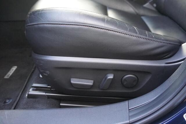 Mazda 3 2.0 e-SkyActiv-X M Hybrid 180PK Luxury/Leer/ 18Inch/Bose/Head-Up.