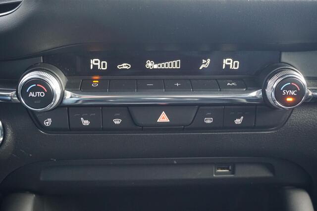 Mazda 3 2.0 e-SkyActiv-X M Hybrid 180PK Luxury/Leer/ 18Inch/Bose/Head-Up.