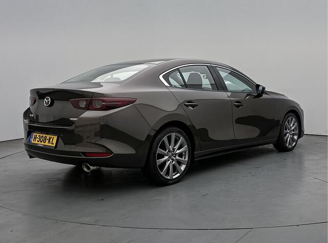Mazda 3 2.0 e-SkyActiv-X M Hybrid 180 Comfort met Bose | Head-up Display | 18 Inch Lichtmetaal | Stoel en stuurverwarming |