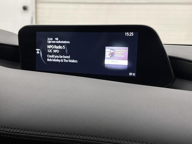 Mazda 3 2.0 e-SkyActiv-X M Hybrid 180 Comfort met Bose | Head-up Display | 18 Inch Lichtmetaal | Stoel en stuurverwarming |