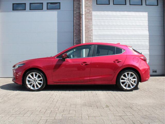 Mazda 3 2.0 SkyActiv-G 120 GT-M Voll opties/Trekhaak/Garantie