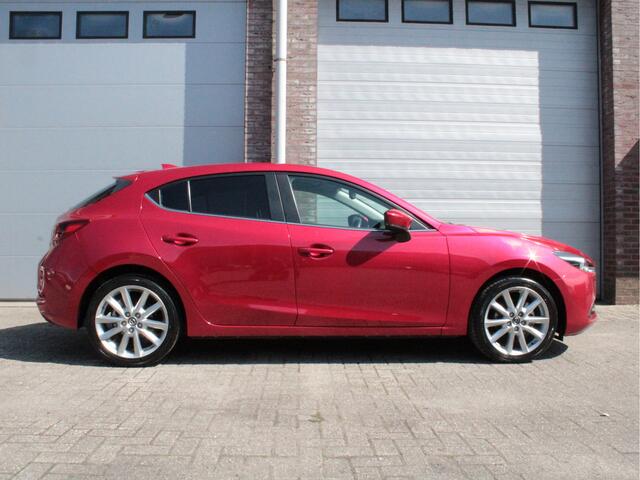Mazda 3 2.0 SkyActiv-G 120 GT-M Voll opties/Trekhaak/Garantie