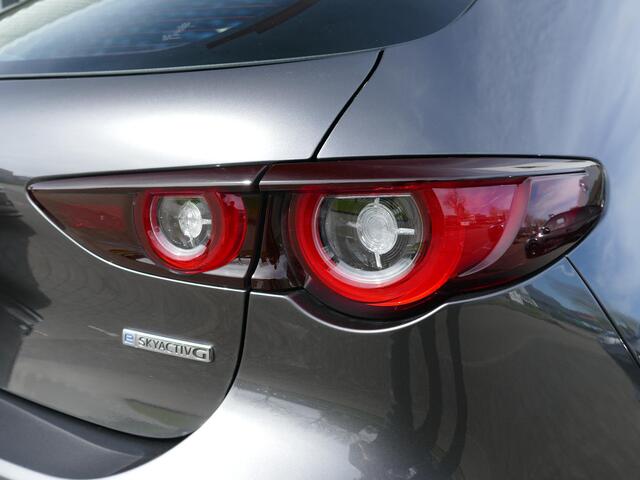 Mazda 3 2.0 e-SkyActiv-G M Hybrid 122 Comfort | Leder | Camera | Stoelverwarming | RIJKLAARPRIJS!