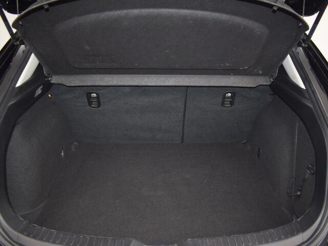 Mazda 3 2.0 GT-M AUTOMAAT LEER NAVI 18"LMV CAMERA