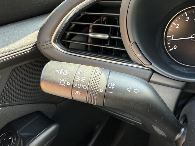 Mazda 3 2.0 e-SkyActiv-G M Hybrid 122 Comfort | 360 CAMERA | NAVIGATIE | STOELVERWARMING |