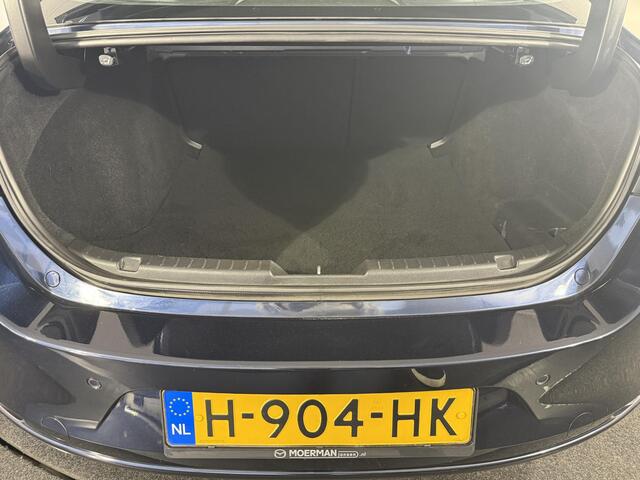 Mazda 3 2.0 e-SkyActiv-X M Hybrid 180 Comfort met Bose / Sedan / NL auto / BTW auto / Dealer Onderhouden / Leder / Navi / Bose