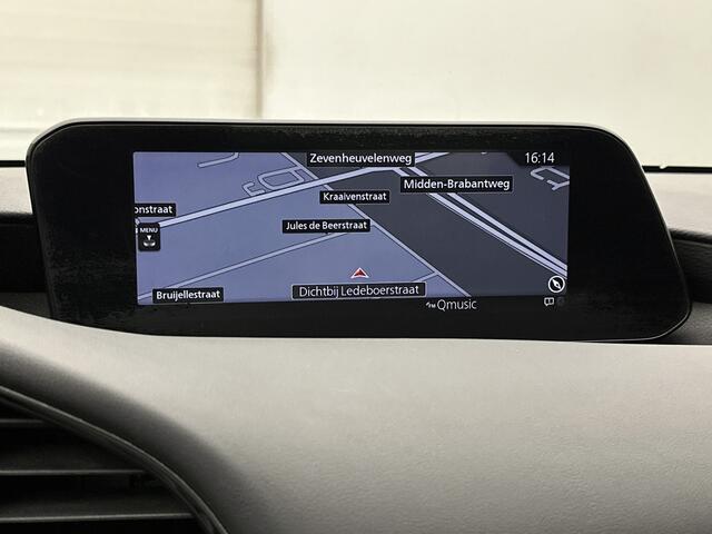 Mazda 3 2.0 e-SkyActiv-X M Hybrid 180 Comfort met Bose | Head-up Display | 18 Inch LM velgen | Stoel en stuurverwarming | i
