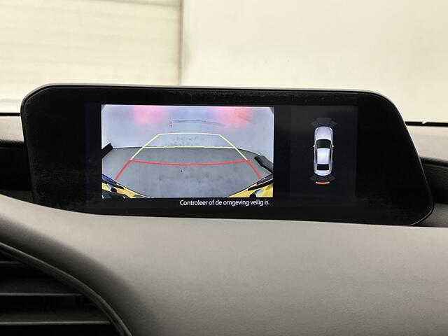 Mazda 3 2.0 e-SkyActiv-X M Hybrid 180 Comfort met Bose | Head-up Display | 18 Inch LM velgen | Stoel en stuurverwarming | i
