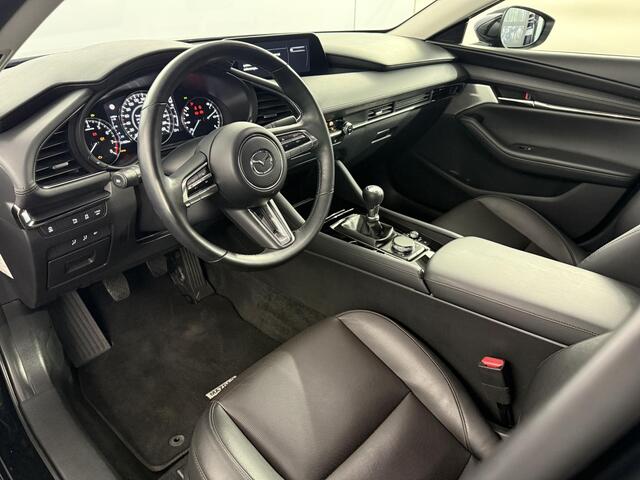 Mazda 3 2.0 e-SkyActiv-G M Hybrid Sedan Luxury / 1e eig / NL auto / Leder / Bose / Navigatie / Sedan