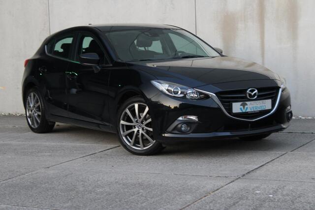 Mazda 3 1.5 SkyActiv-G 100 TS / 18 INCH LM VELGEN / CRUISE / TREKHAAK