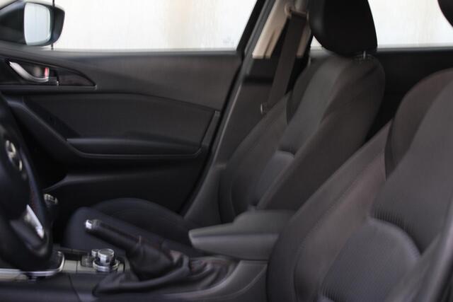 Mazda 3 1.5 SkyActiv-G 100 TS / 18 INCH LM VELGEN / CRUISE / TREKHAAK