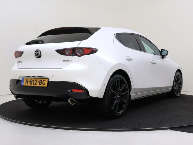 Mazda 3 2.0 e-SkyActiv-X M Hybrid 180 Luxury | Benzine | Handgeschakeld | Stoelverwarming | Adaptive cruise control | Keyless entry | Remote services |