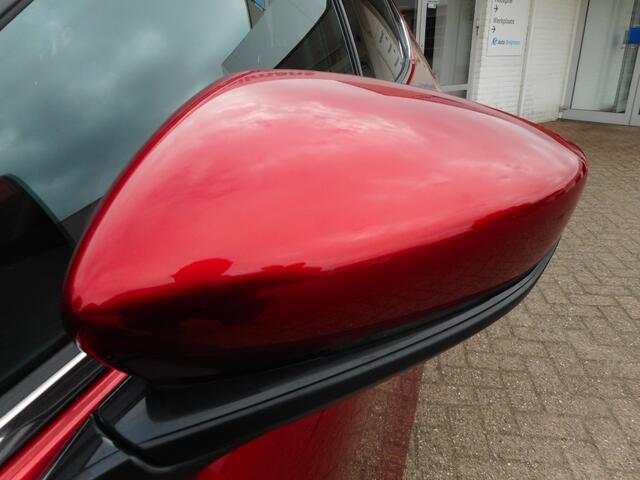 Mazda 3 2.0 e-SkyActiv-G M Hybrid 150 Exclusive-line