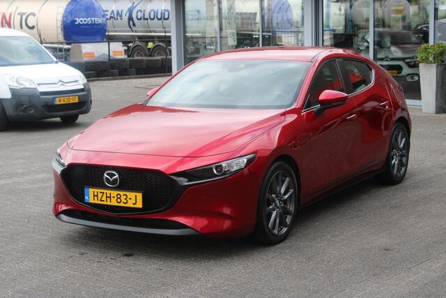 Mazda 3 2.0 e-SkyActiv-G M Hybr. Luxury Trekhaak/360camera/Bose