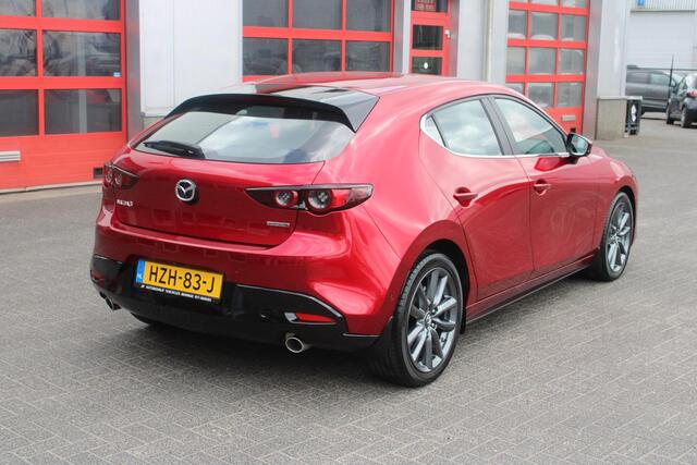 Mazda 3 2.0 e-SkyActiv-G M Hybr. Luxury Trekhaak/360camera/Bose