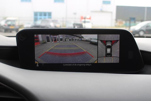 Mazda 3 2.0 e-SkyActiv-G M Hybr. Luxury Trekhaak/360camera/Bose