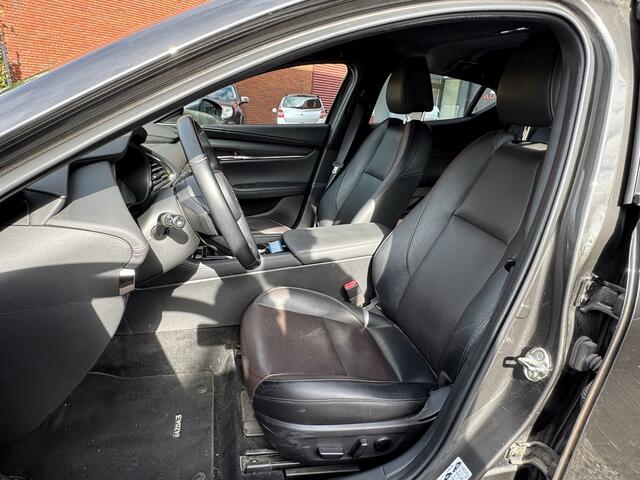 Mazda 3 2.0 e-SkyActiv-G M Hybrid 122 Luxury // BOSE PREMIUM AUDIO // NAVI // MEMORY SEATS // CLIMA // CAMERA // ADAPTIVE CRUISE //