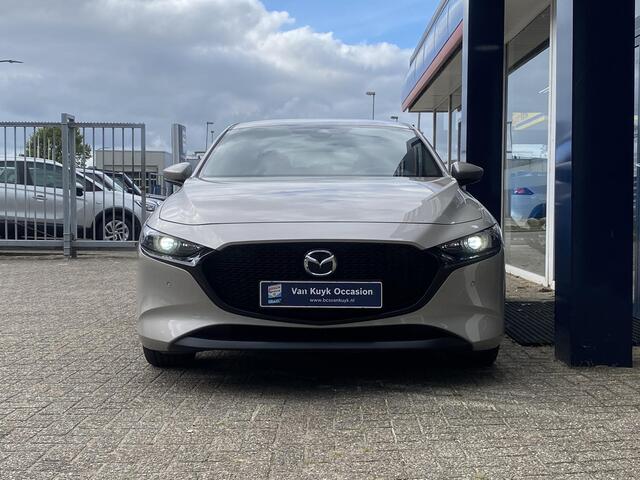 Mazda 3 2.0 e-SkyActiv-X M Hybrid 186 Luxury / Automaat / NL-Auto / Vol-Leder / Stoel-/Stuurverwarming / Afneembare-Trekhaak / Premium Bose-Audio / Adaptieve Cruise-Control / Electronic Climate-Control / Elektr.- Stoelen met Geheugen / Apple-Carplay & Android-Aut
