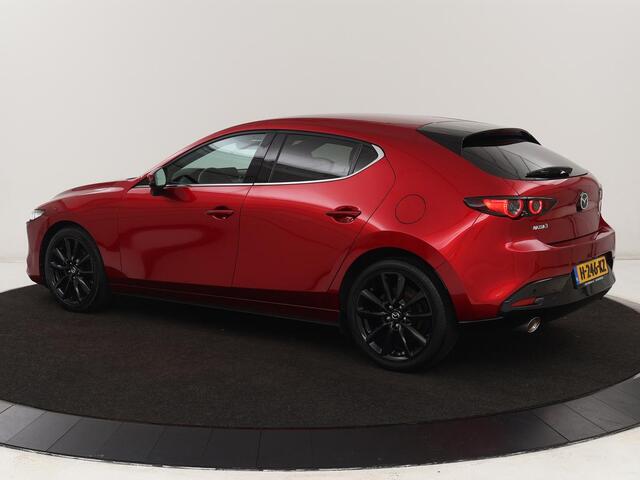 Mazda 3 2.0 SkyActive-X Luxury | Leder | Adaptive cruise | Head-Up | BOSE Sound | Stoel & stuurverwarming | Carplay | Camera | Memory | Keyless | Navigatie