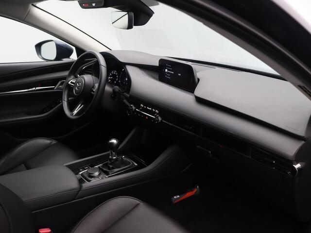 Mazda 3 2.0 e-SkyActiv-G M Hybrid 122 Luxury | Stuur en stoelverwarming | Headup Display | Lederen Bekleding | All Season Banden |