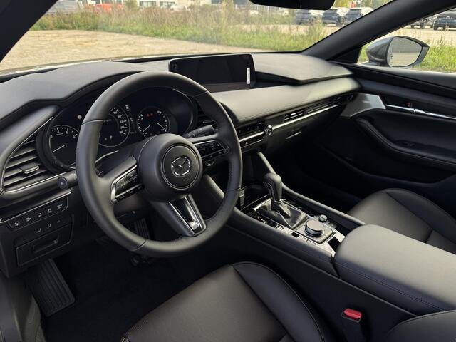 Mazda 3 2.0 e-SkyActiv-X M Hybrid 186 Takumi | Stoel/stuurverwarming | BOSE- Premium audio | Elektrische geheugen stoelen | Lederen bekleding | Apple carplay/ Android auto |