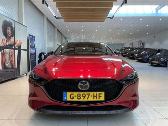 Mazda 3 2.0 e-SkyActiv-X M Hybrid 180 Luxury | Apple Carplay Android Auto | fabrieksnavi | Trekhaak afneembaar |extra set LM velgen met winterbanden|