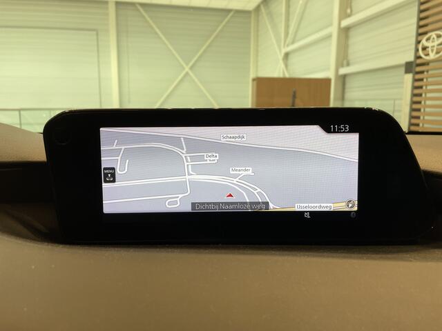 Mazda 3 2.0 e-SkyActiv-X M Hybrid 180 Luxury | Apple Carplay Android Auto | fabrieksnavi | Trekhaak afneembaar |extra set LM velgen met winterbanden|