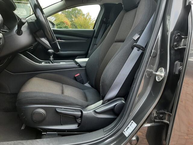 Mazda 3 2.0 Skyactiv-x 186pk Airco Adap.cruise-control Navigatie Bluetooth Stuur- en stoelverwarming