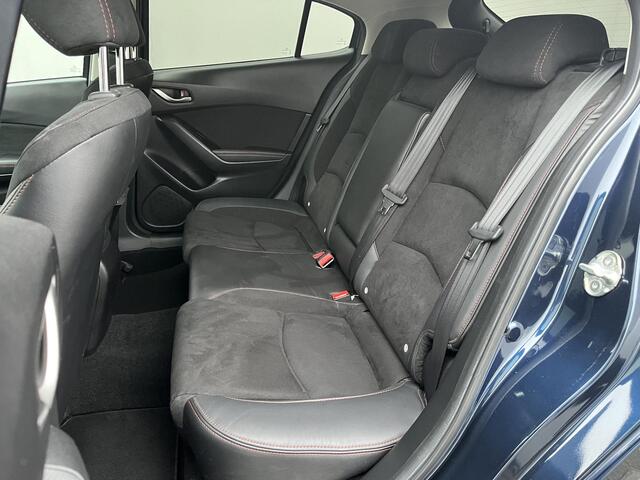 Mazda 3 2.0 GT-M Line / Stoelverwarming Voor / Navigatie / Apple Carplay/Android Auto / Climate Control / Achteruitrijcamera / Cruise Control / Dodehoekdetectie /