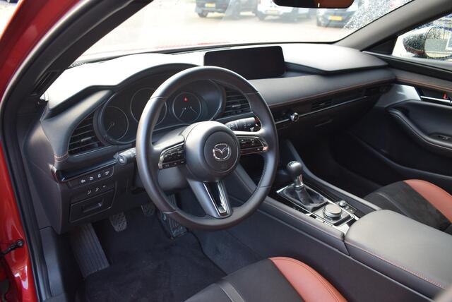 Mazda 3 2.0 e-SkyActiv-X M Hybrid 186 Nagisa Navi bicolor Leder Camera Km 23.750!!