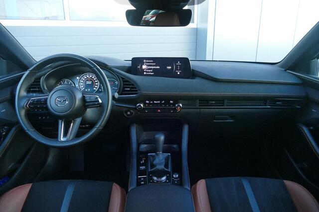 Mazda 3 2.5 e-SkyActiv-G M Hybrid 140 Nagisa | Demo | Black line | RIJKLAARPRIJS!
