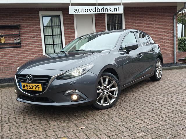 Mazda 3 2.0 GT-M Line, CAMERA / STOELVERWARMING