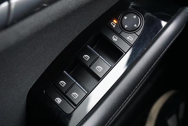 Mazda 3 2.0 e-SkyActiv-X M Hybrid 186PK/Head-Up/LED/ Dealeronderhouden.