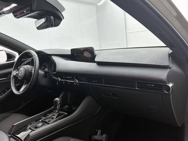 Mazda 3 2.0 e-SkyActiv-G M Hybrid 150 Homura | Stoelverwarming | PDC | Camera |