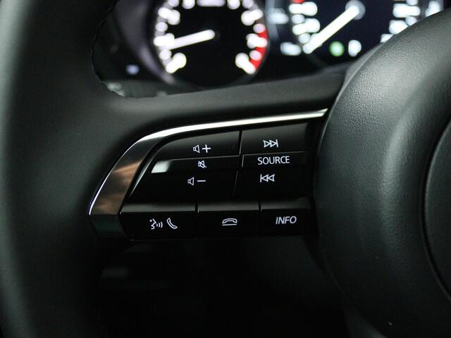 Mazda 3 2.5 e-SkyActiv-G M Hybrid 140 Nagisa automaat | Bose | Leder / alcantara |