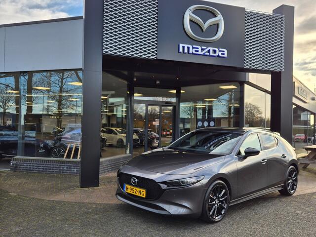 Mazda 3 SKYACTIV-X 2.0 180 6MT LUXURY / Carplay