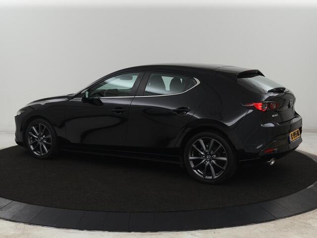 Mazda 3 2.0 e-SkyActiv-X M Hybrid 180 Comfort Bose | Head-Up | Stoelverwarming | Carplay | Camera | Keyless | Dodehoek detectie | Adaptive cruise | Stuurverwarming | Navigatie | Full LED