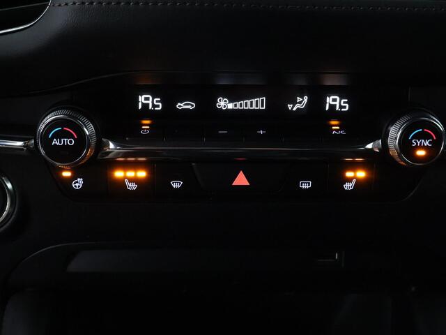 Mazda 3 2.0 e-SkyActiv-X M Hybrid 186 Black Luxury | Navigatie | Stoelverwarming | Camera |