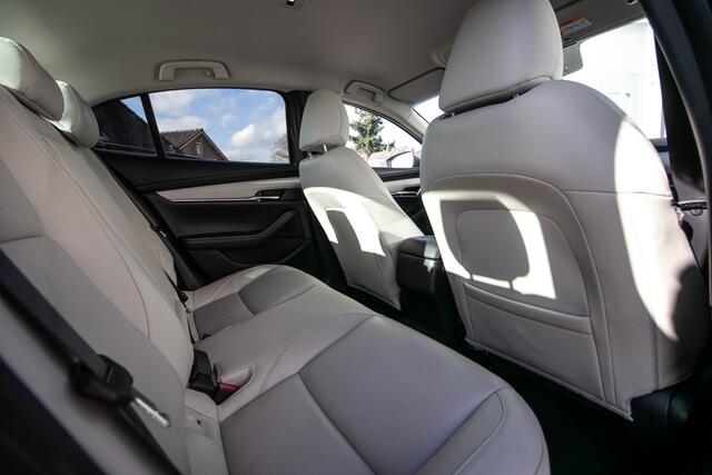 Mazda 3 2.0 e-SkyActiv-X M Hybrid 180 Luxury - Leder | Bose | Adap. cruise