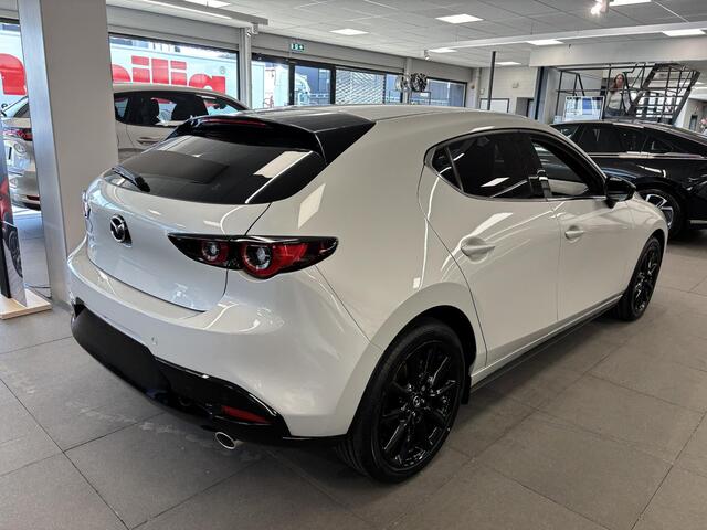 Mazda 3 HB 2.5 e-SkyActiv-G M Hybrid 140 Homura , Demovoordeel ¤ 5.094,-, Automaat, Navi, Adap.Cruise, Clima, Apple Carplay, Camera, PDC, HUD, Stoelverwarming, 18" LMV