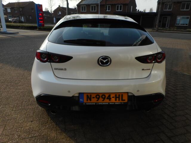 Mazda 3 2.0 e-SkyActiv-G M Hybrid 122 18 Inch Wielen