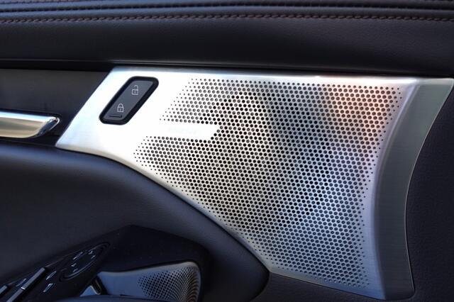 Mazda 3 2.0 E-SA-X LUXURY Zeer Fraai