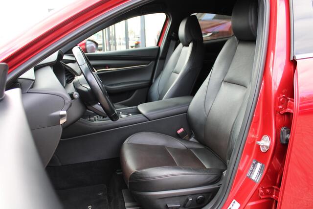 Mazda 3 2.0 e-SkyActiv-G M Hybrid 122 Luxury , Leder, i-Activesense Pack, 360 Camera, Bose, All Season, Apple Carplay, Android Auto, Adap.Cruise, Stoel/Stuurverwarming, LMV 18 Inch, PDC, LkA, BSM, HUD