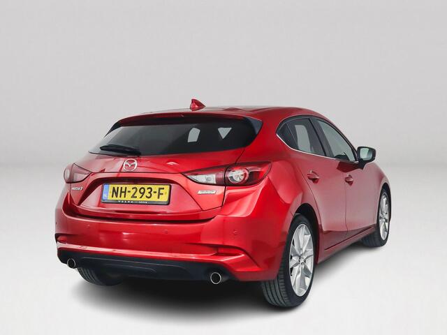 Mazda 3 2.0 SkyActiv-G 120 GT-M | Parkeercamera | Head-up display | Stoelverwarming | Cruise control