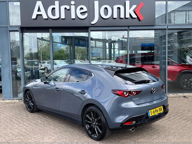 Mazda 3 2.0 e-SkyActiv-G M Hybrid 150 Homura | 18 INCH LMV | ALL SEASON | APPLE + ANDROID AUTO | STOELVERWARMING | NED AUTO |