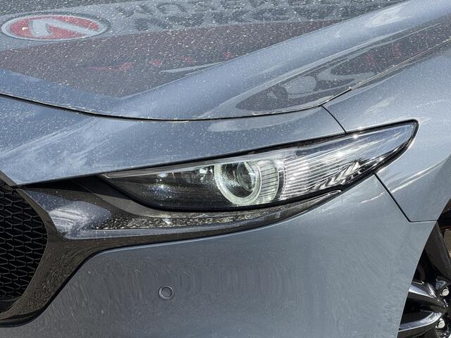 Mazda 3 2.0 e-SkyActiv-X M Hybrid 186 Luxury // FULL OPTIONS!! // SCHUIF-KANTEL DAK // NAVI // 360 CAMERA // BOSE AUDIO // MEMORY SEATS!! //