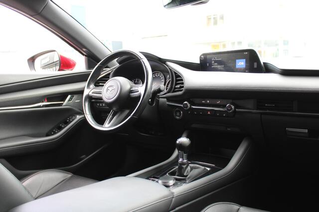 Mazda 3 HB 2.0 e-SkyActiv-G 122 M Hybrid Luxury , Leder, i-Activesense Pack, 360 Camera, Bose, All Season, Apple Carplay, Android Auto, Adap.Cruise, Stoel/Stuurverwarming, LMV 18 Inch, PDC, LkA, BSM, HUD